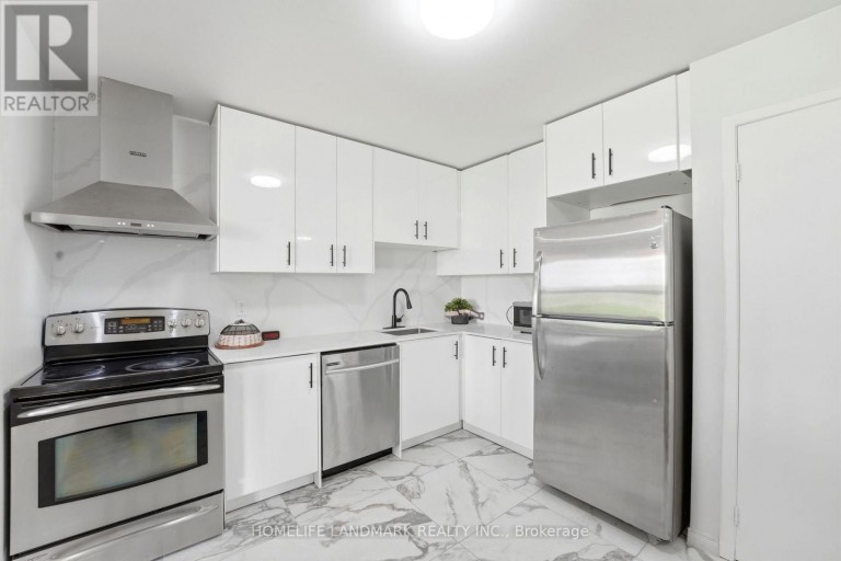 B - 7 HARNESS LANE, Ottawa, Ontario, K2M1E1