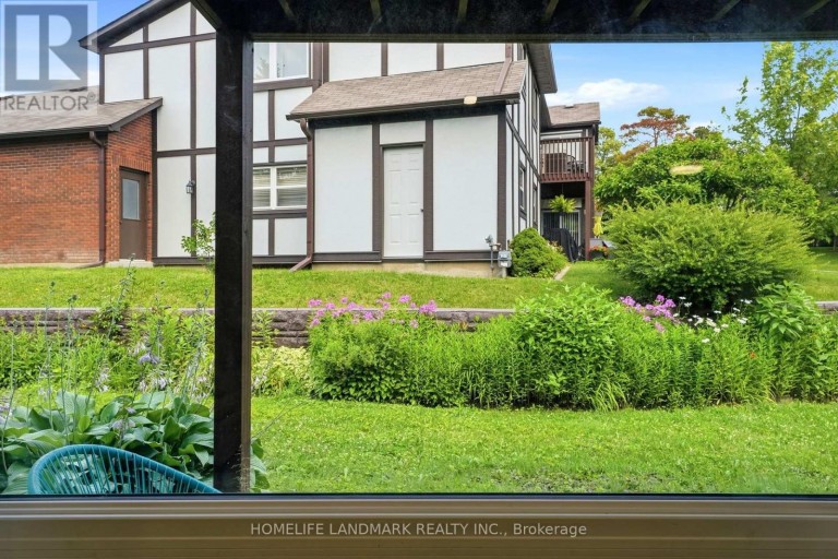 B - 7 HARNESS LANE, Ottawa, Ontario, K2M1E1