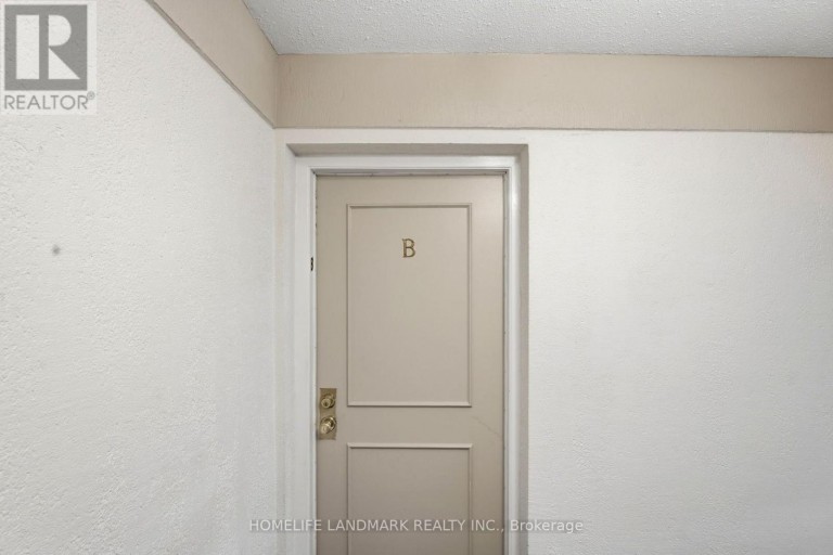 B - 7 HARNESS LANE, Ottawa, Ontario, K2M1E1