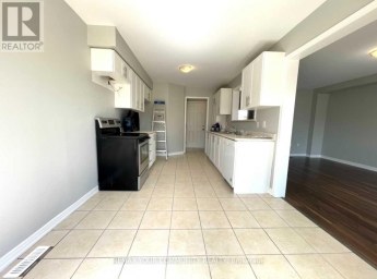 MAIN FLOOR - 1385 HUNTER STREET Innisfil (Alcona) Ontario photo 5
