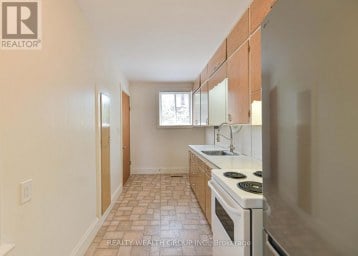 2 - 23 PENETANG STREET Orillia Ontario photo 13
