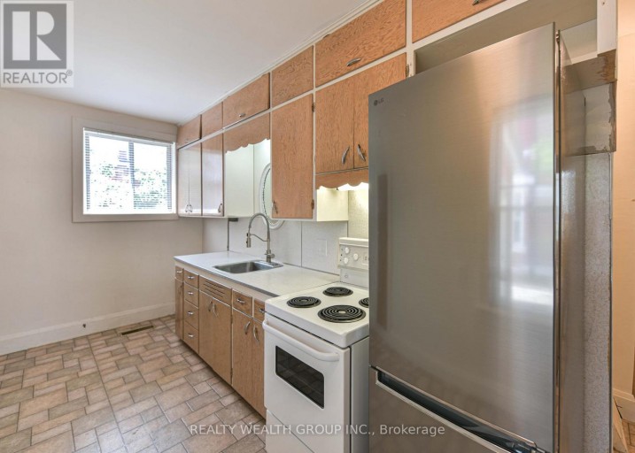 2 - 23 PENETANG STREET, Orillia, Ontario, L3V3N1