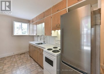 2 - 23 PENETANG STREET Orillia Ontario photo 14