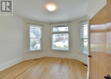 2 - 23 PENETANG STREET Orillia Ontario photo 16