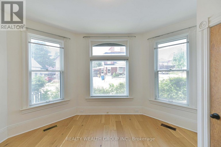 2 - 23 PENETANG STREET, Orillia, Ontario, L3V3N1