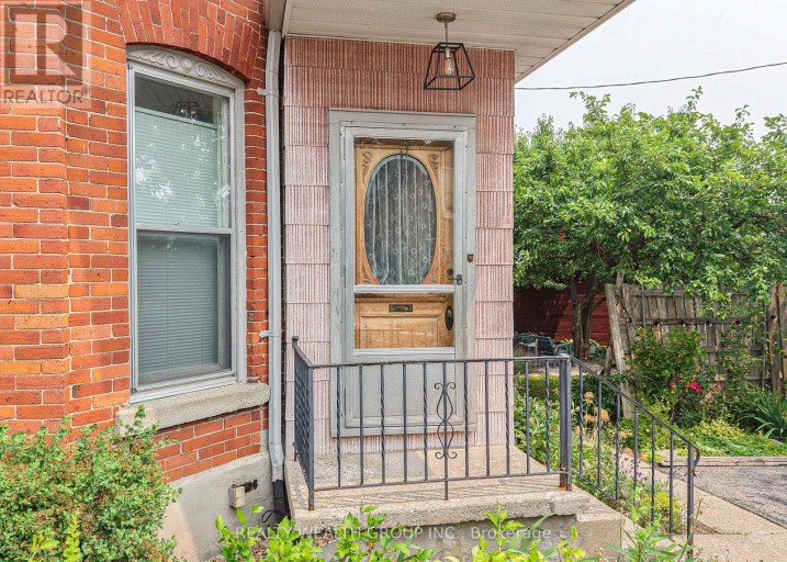 2 - 23 PENETANG STREET, Orillia, Ontario, L3V3N1