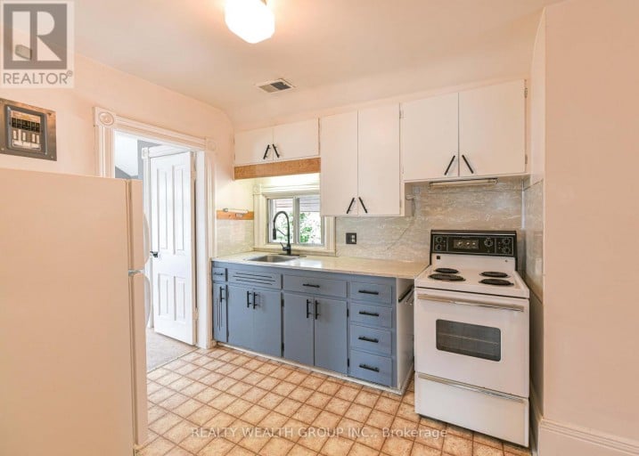 2 - 23 PENETANG STREET, Orillia, Ontario, L3V3N1