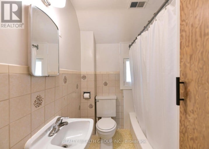 2 - 23 PENETANG STREET, Orillia, Ontario, L3V3N1