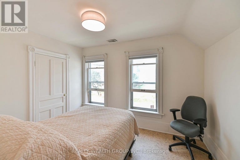 2 - 23 PENETANG STREET, Orillia, Ontario, L3V3N1