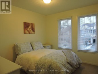 2453 BAINTREE CRESCENT Oakville (WM Westmount) Ontario photo 4
