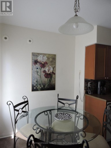 5 - 710 NEIGHBOURHOOD CIRCLE, Mississauga (Cooksville), Ontario, L5B0B4