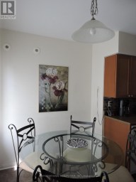 5 - 710 NEIGHBOURHOOD CIRCLE Mississauga (Cooksville) Ontario photo 7