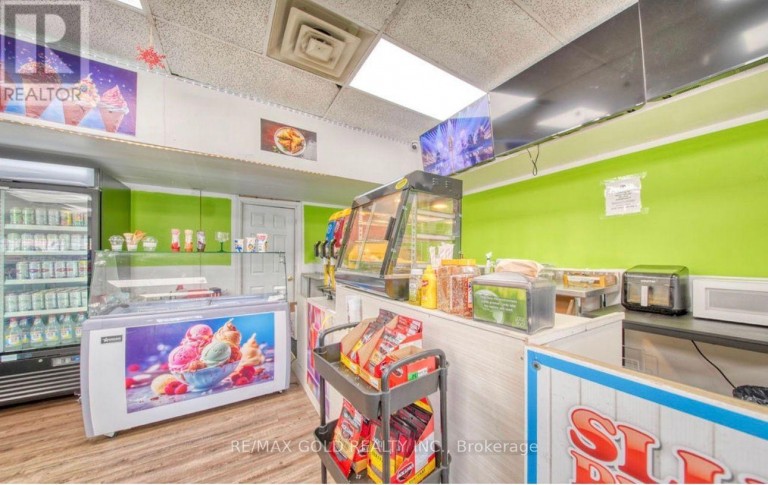 104 - 707 KENNEDY ROAD, Toronto (Kennedy Park), Ontario, M1K2C1