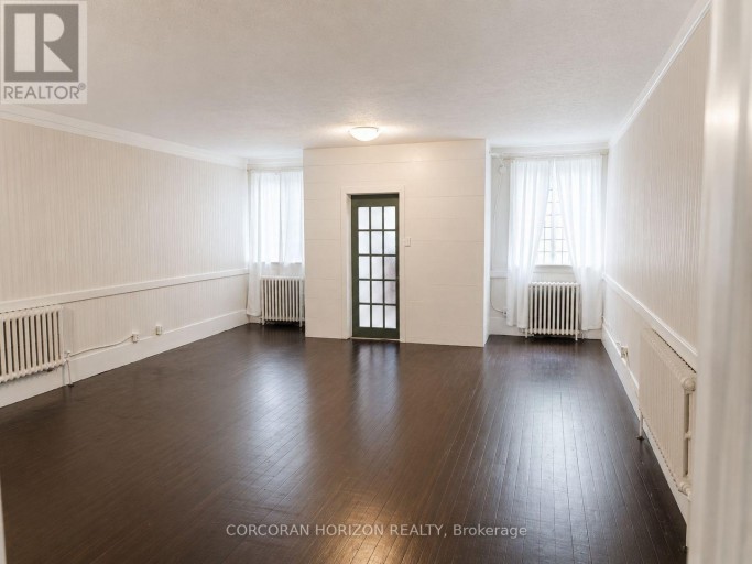 20407 LESLIE STREET, East Gwillimbury (Queensville), Ontario, L0G1R0