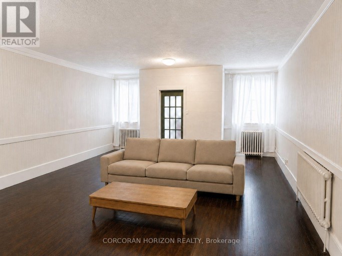 20407 LESLIE STREET, East Gwillimbury (Queensville), Ontario, L0G1R0