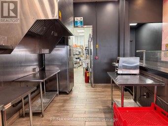 515 - 975 WEST RIDGE BOULEVARD Orillia Ontario photo 8