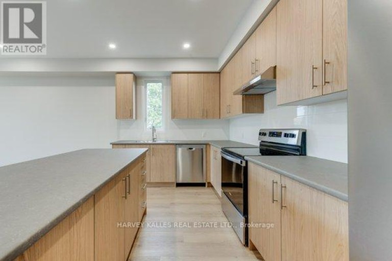2 - 165 SPALDING ROAD, Toronto (Downsview-Roding-CFB), Ontario, M3K1K3