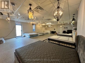 SHOWROOM - 551 YORK STREET London East (East K) Ontario photo 2