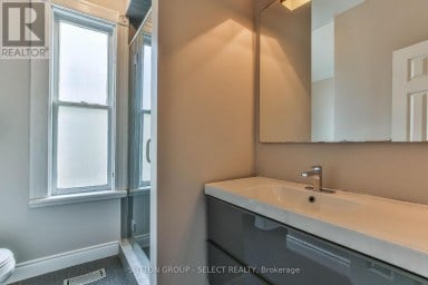 123 MILL STREET London East (East F) Ontario photo 16