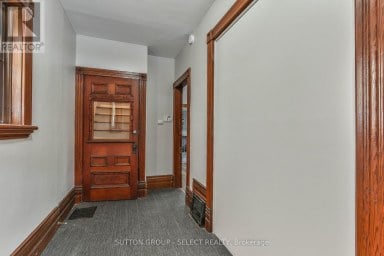123 MILL STREET London East (East F) Ontario photo 5