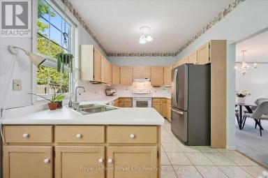 539 HARVEY STREET Centre Wellington (Fergus) Ontario photo 10