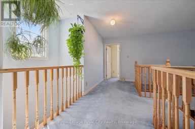 539 HARVEY STREET Centre Wellington (Fergus) Ontario photo 25