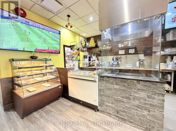 720 SPADINA AVENUE, Toronto (University), Ontario, M5S2T9