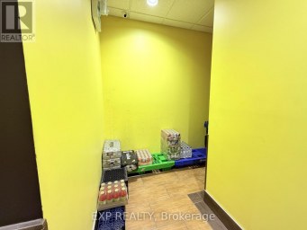 720 SPADINA AVENUE Toronto (University) Ontario photo 26