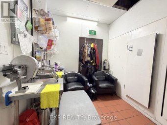 720 SPADINA AVENUE Toronto (University) Ontario photo 29