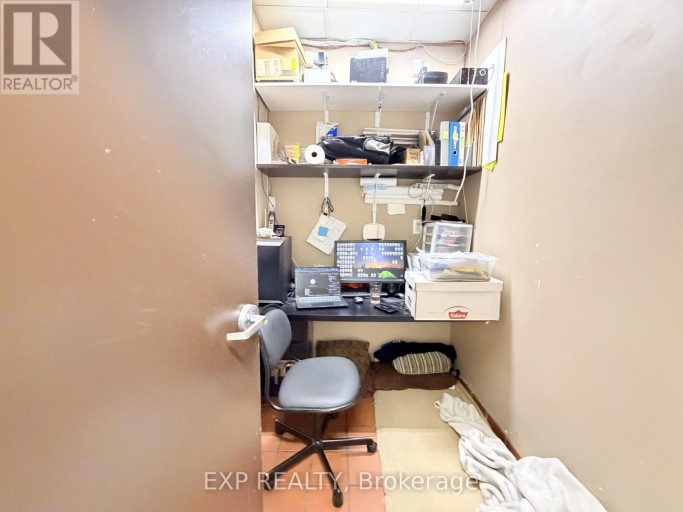 720 SPADINA AVENUE, Toronto (University), Ontario, M5S2T9