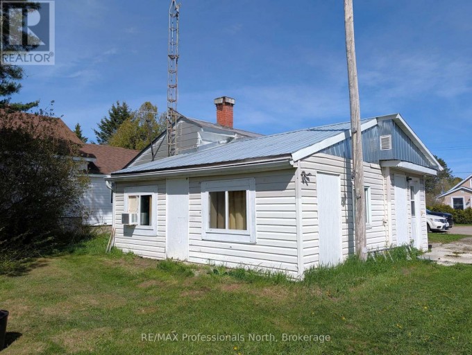 61 RIVERSIDE AVENUE, South River, Ontario, P0A1X0