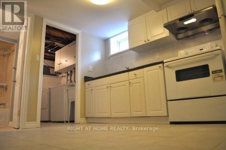 242 DEMAINE CRESCENT, Richmond Hill (Crosby), Ontario, L4C2W5