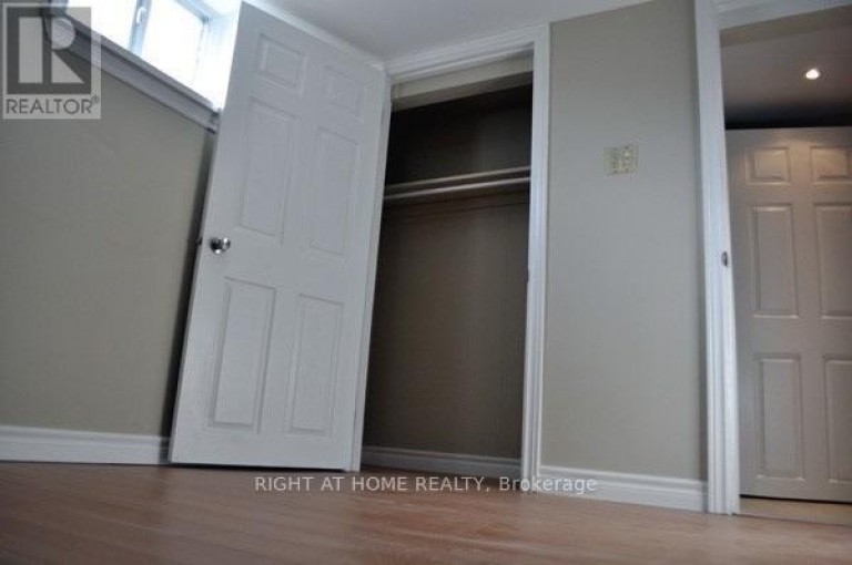 242 DEMAINE CRESCENT, Richmond Hill (Crosby), Ontario, L4C2W5