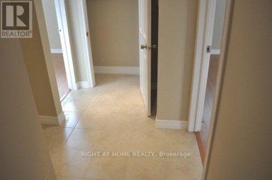 242 DEMAINE CRESCENT Richmond Hill (Crosby) Ontario photo 4