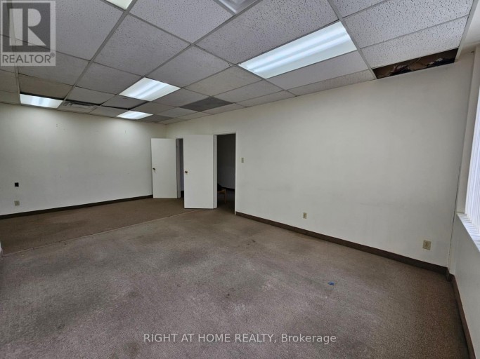 #2-4 - 1646 VICTORIA PARK AVENUE, Toronto (Victoria Village), Ontario, M1R1P7