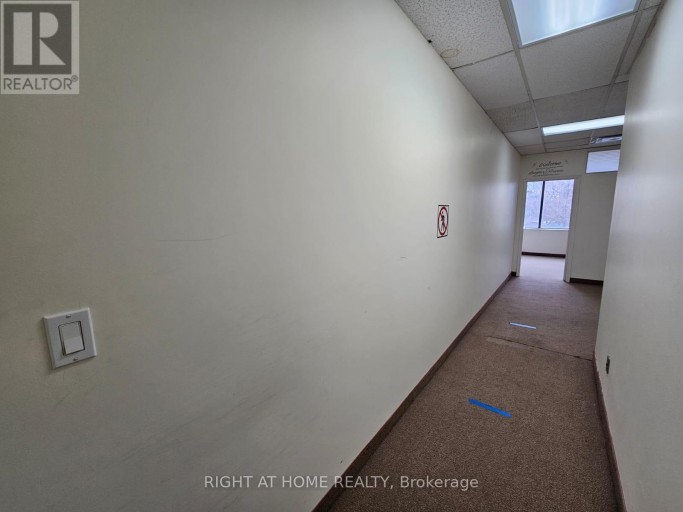 #2-4 - 1646 VICTORIA PARK AVENUE, Toronto (Victoria Village), Ontario, M1R1P7