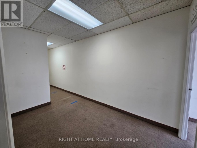 #2-4 - 1646 VICTORIA PARK AVENUE, Toronto (Victoria Village), Ontario, M1R1P7