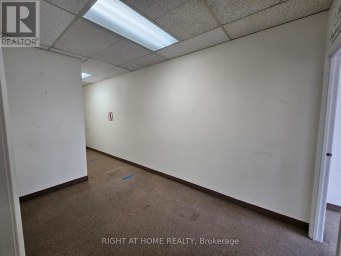 #2-4 - 1646 VICTORIA PARK AVENUE Toronto (Victoria Village) Ontario photo 5