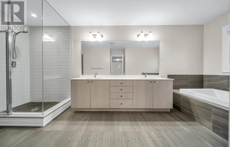 18 VINEYARD DRIVE, Brampton (Bram West), Ontario, L6Y2A5
