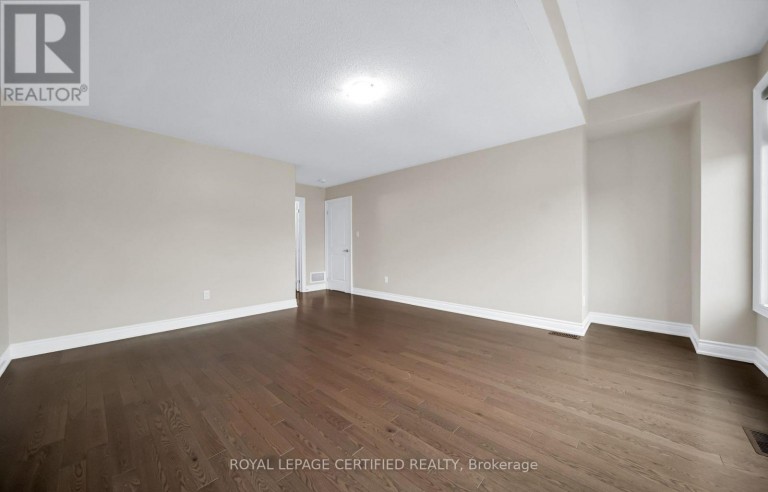 18 VINEYARD DRIVE, Brampton (Bram West), Ontario, L6Y2A5