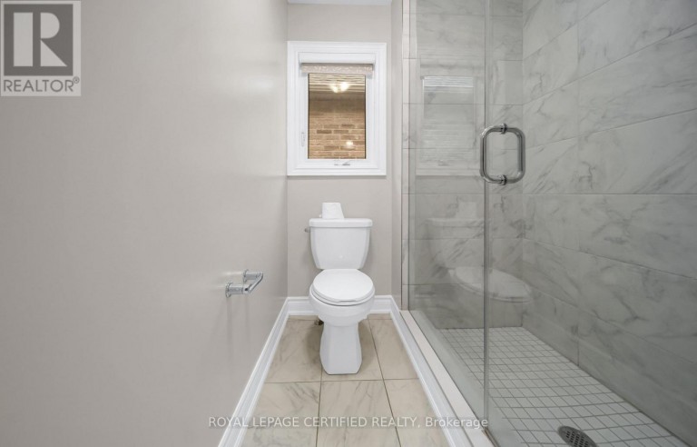 18 VINEYARD DRIVE, Brampton (Bram West), Ontario, L6Y2A5