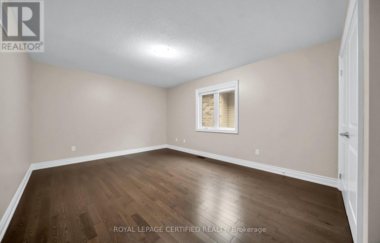 18 VINEYARD DRIVE, Brampton (Bram West), Ontario, L6Y2A5