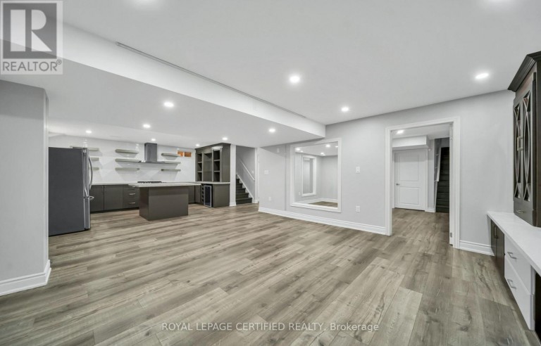 18 VINEYARD DRIVE, Brampton (Bram West), Ontario, L6Y2A5