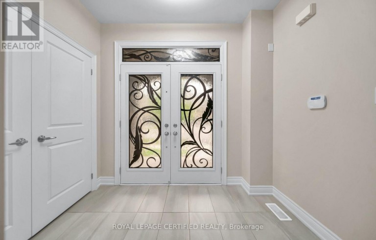 18 VINEYARD DRIVE, Brampton (Bram West), Ontario, L6Y2A5
