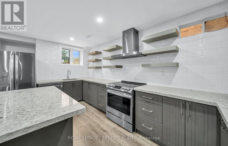 18 VINEYARD DRIVE, Brampton (Bram West), Ontario, L6Y2A5