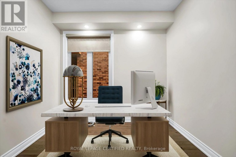 18 VINEYARD DRIVE, Brampton (Bram West), Ontario, L6Y2A5