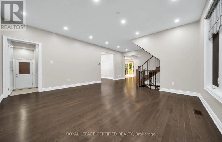 18 VINEYARD DRIVE, Brampton (Bram West), Ontario, L6Y2A5
