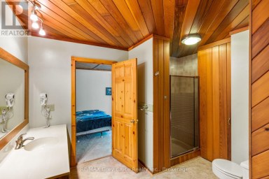 479 DYERS BAY ROAD Northern Bruce Peninsula Ontario photo 26