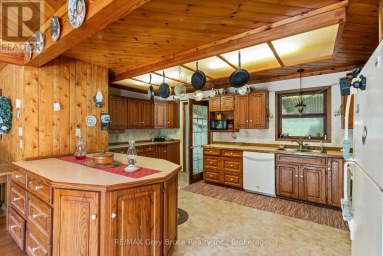 479 DYERS BAY ROAD Northern Bruce Peninsula Ontario photo 7