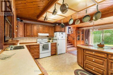 479 DYERS BAY ROAD Northern Bruce Peninsula Ontario photo 8